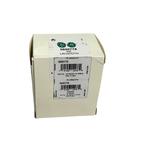 Swarovski Dulcis stud earrings Cushion cut, Green New - Picture 8 of 8